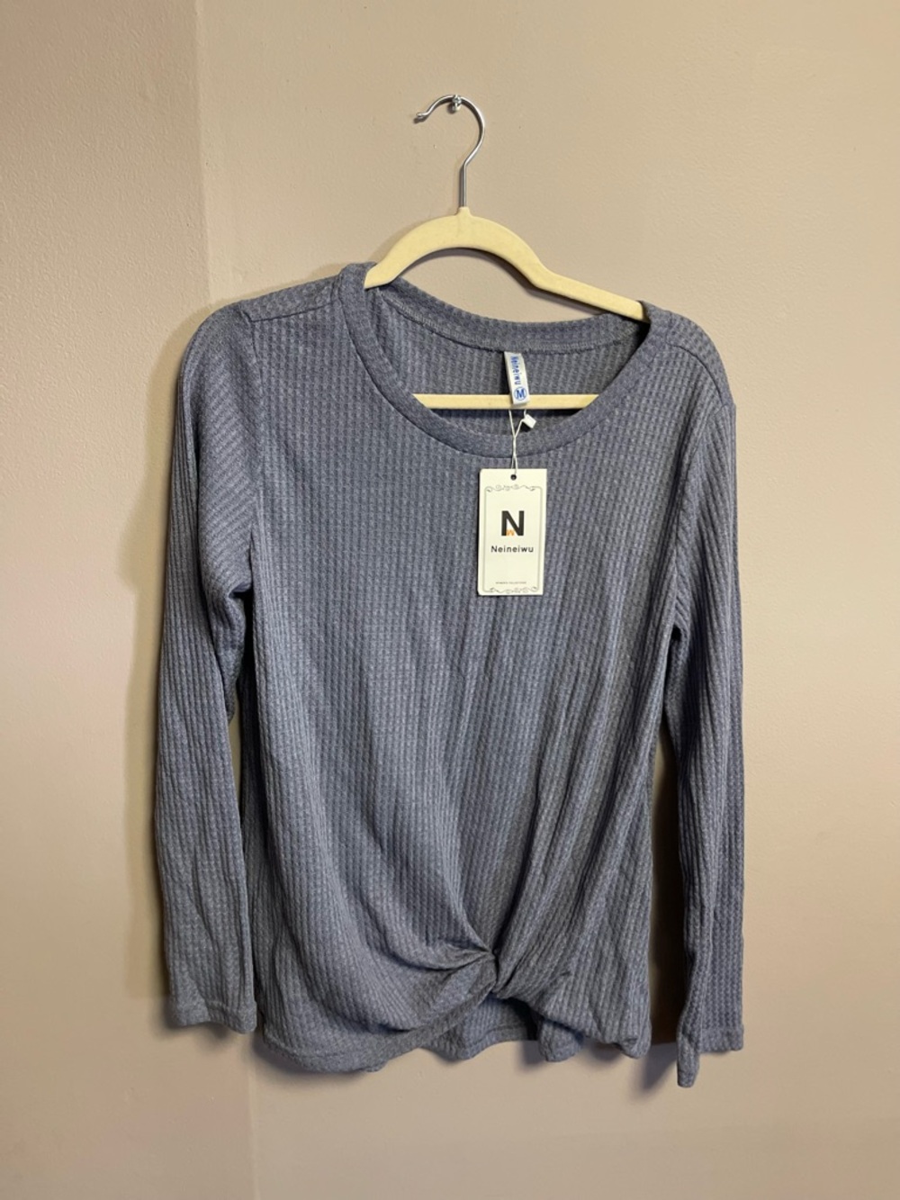 Neineiwü Ribbed Knot-Front Top in Heather Gray. Size M